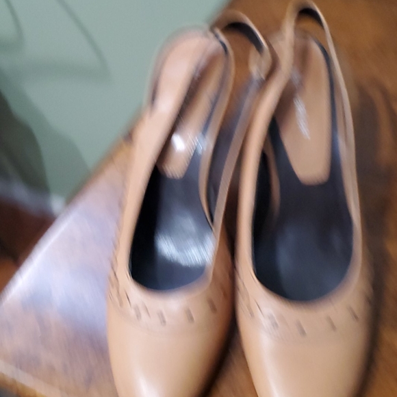 Naturalizer - Picture 4 of 6